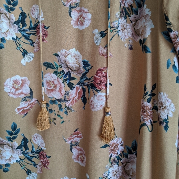 🆕🌿SUNDANCE FLORAL DRESS🌿 - Picture 13 of 15